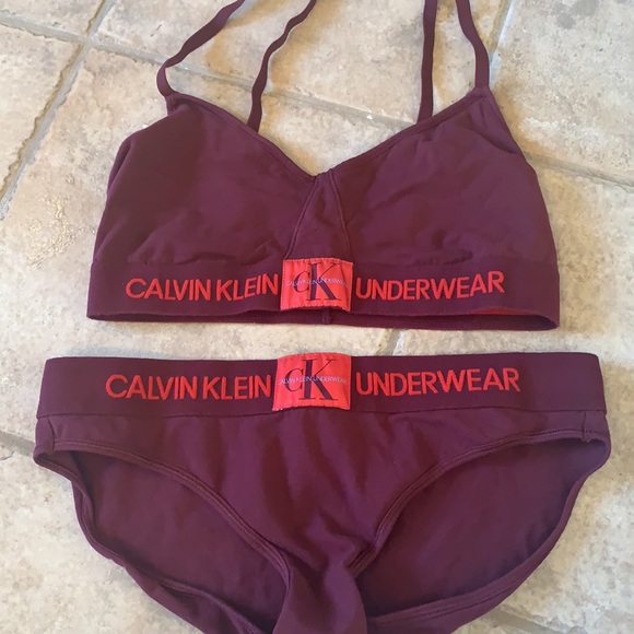 Calvin Klein Underwear Set - Picture 1 of 6
